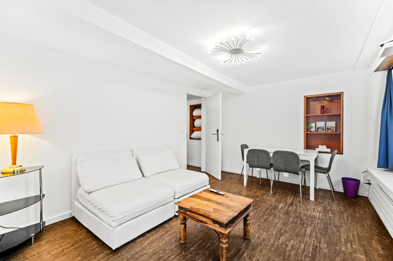 Bedroom 2, Aparthotel Hine Adon Fribourg, La Sarine