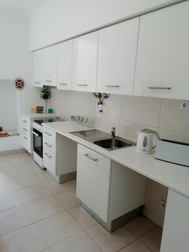 Others 5, Nelo Hostel, Caldas da Rainha