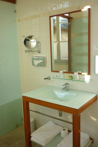 Bathroom 2, Appart Hotel Charles Sander, Jura