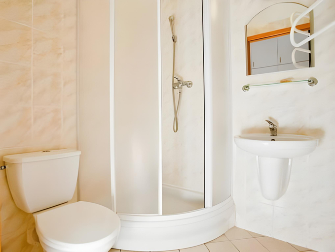 Bathroom 3, Great Polonia Beach & Molo, Puck