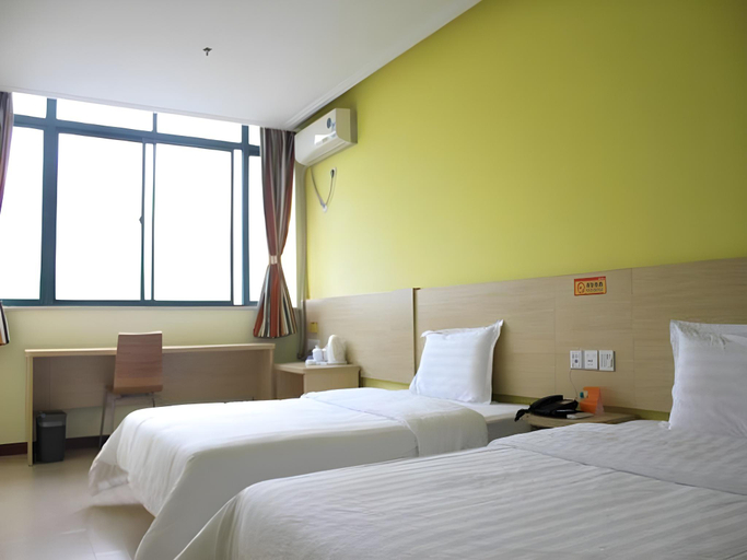Bedroom 2, 7 Days Inn Changzhou North Station, Changzhou