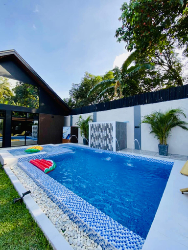 2, Private Villa in Rizal with Mountain View, Rodriguez