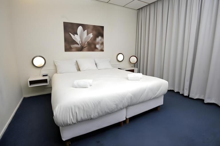 Bedroom 3, Grand Hotel Central, Rotterdam
