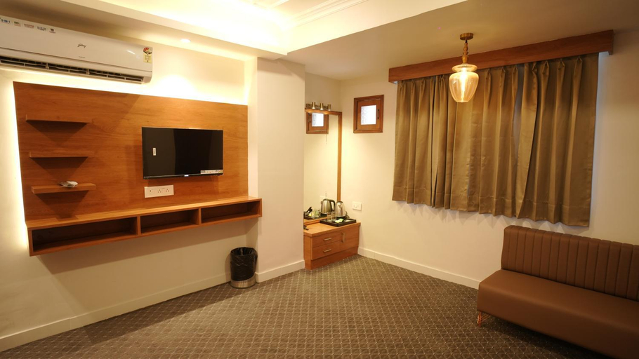 Others 3, Pali's Stay, Jaipur