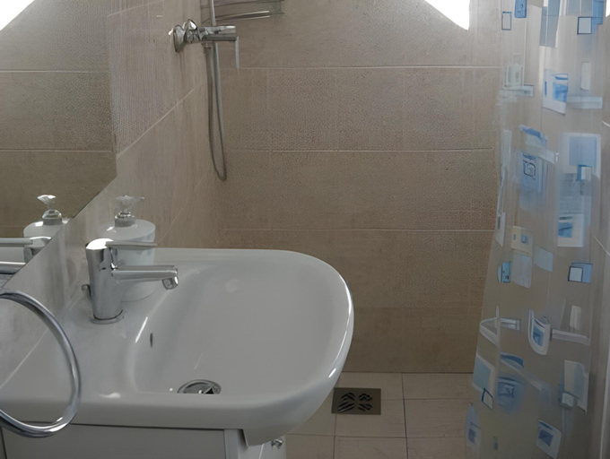 Bathroom 3, Oazis Vendeghaz, Bélapátfalva