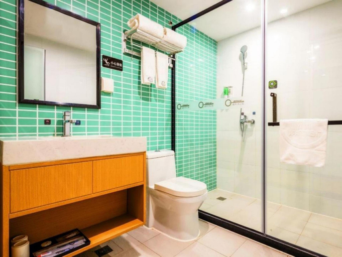 Bathroom 4, Yimimi Apartment (Guangzhou 13 Hangyi De Road Subway Station) , Guangzhou