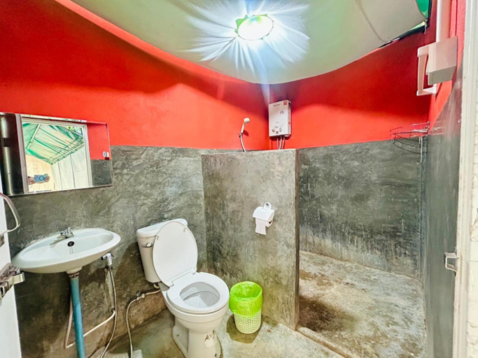 Bathroom 3, SaengnuaCampping MonJaem, Mae Rim