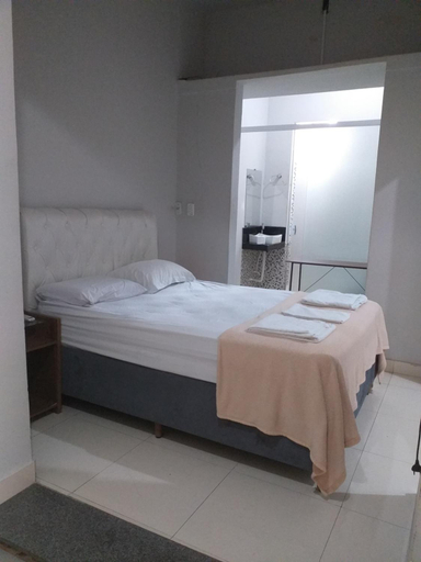 Bedroom 5, Uba Flat 101, Ubá