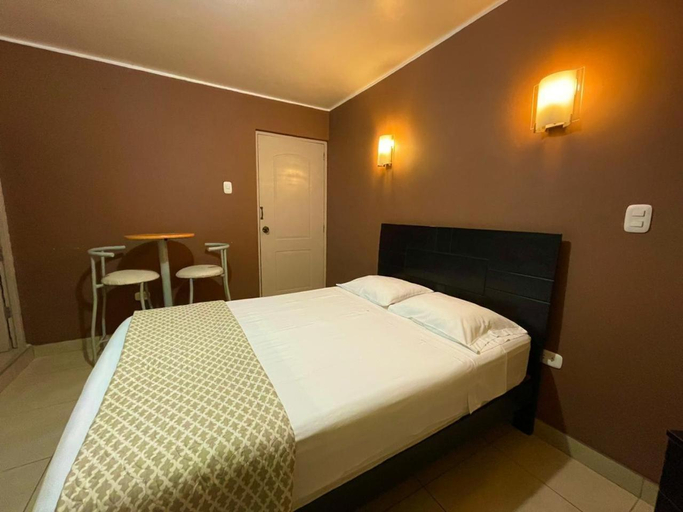 3, HOSTAL LA NOCHE - Pisco, Pisco