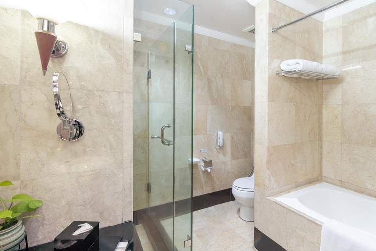 Bathroom 4, Blue Sky Hotel, Balikpapan