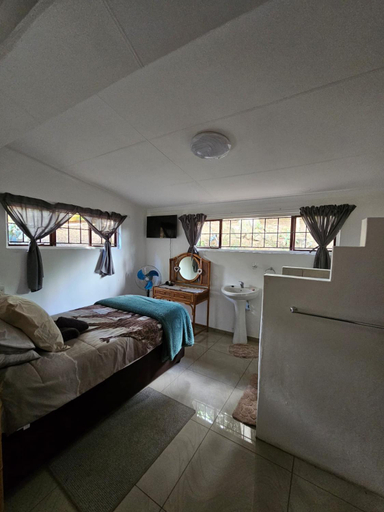 Bedroom 2, Proteahill Guesthouse, eThekwini