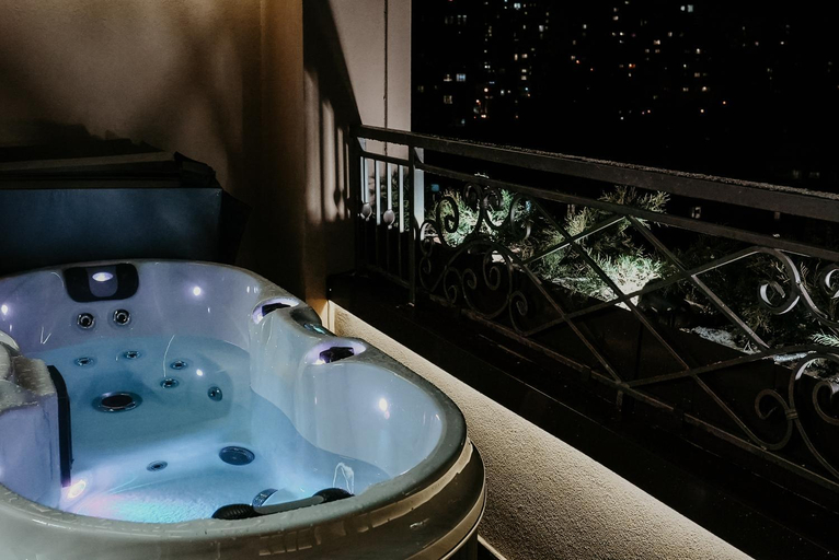 Bathroom 4, SkySpa Apartments - апартаменти з джакузі на терасі з видом на Печерськ, Pechers'kyi