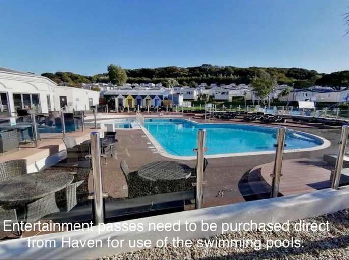 Sport & Beauty 3, The fleet retreat, Dorset