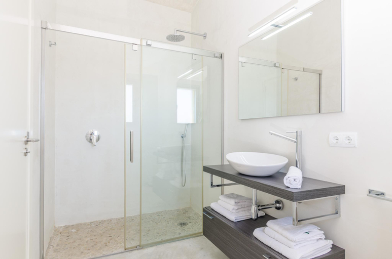 Bathroom 4, ES GASSONS, Baleares