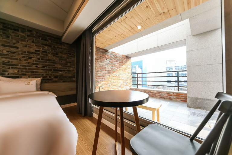 Bedroom 2, Changwon Sangnamdong Hotel JM, Changwon