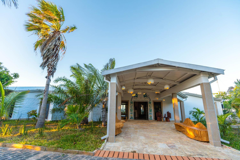5, Mantasaly Resort, Diana