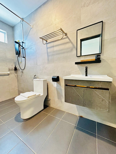 Bathroom 3, Lestari Inn Residence, Kuantan