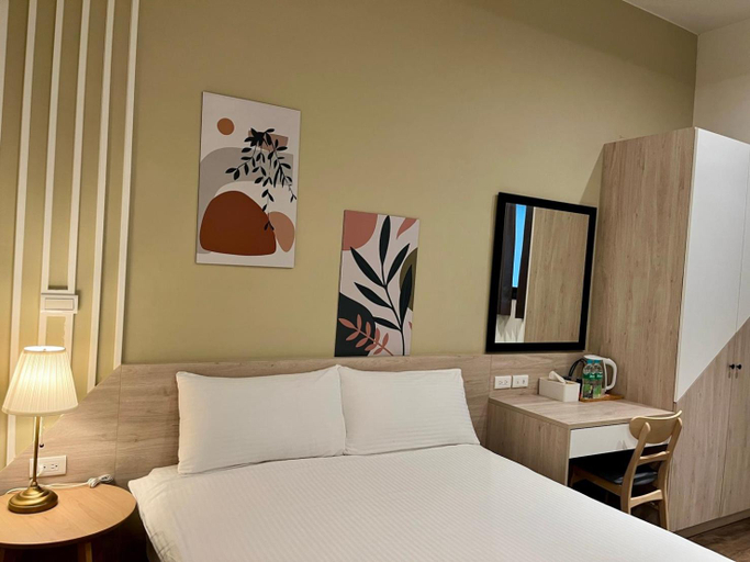 Others 3, Jincheng Hostel, Changhua