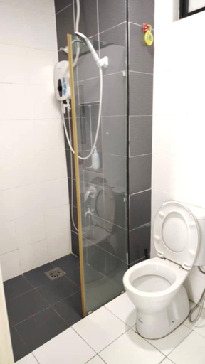 Bathroom 4, Paradigm Mall Platino Apartment 2BR 2FREE @Natol, Johor Bahru
