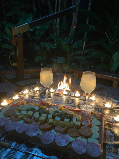 Food & Drinks