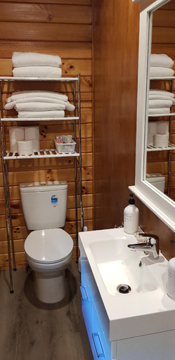 Bathroom 3, Sunset Chalet, Mackenzie