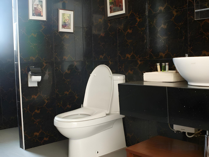 Bathroom 3, Sumali Villa, Muang Sing Buri