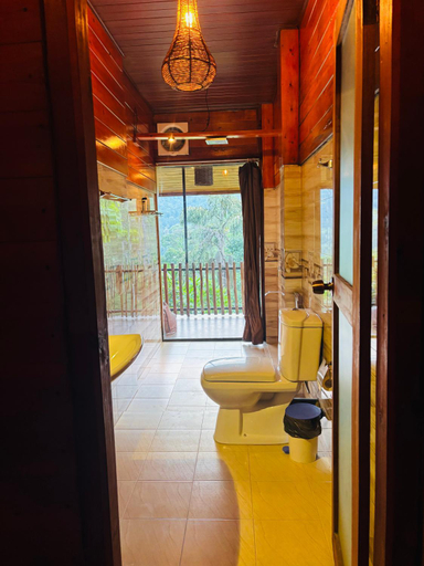 Bathroom 3, Ella Wood Cabin, Ella