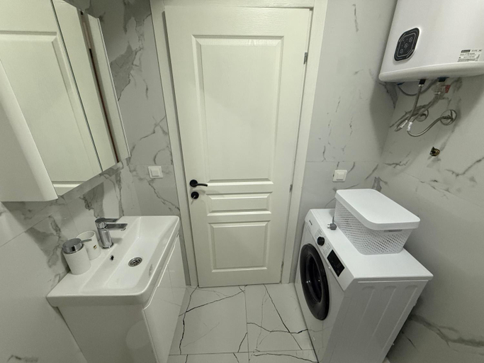 Bathroom 3, Apartment AB