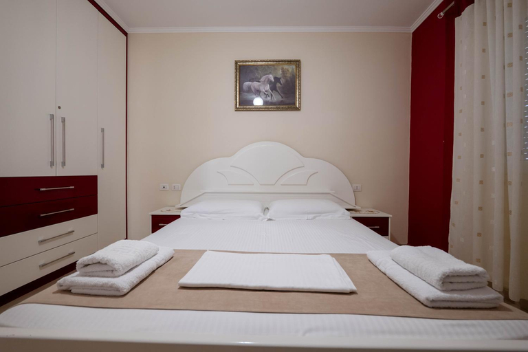 3, Rei Apartments, Sarandës