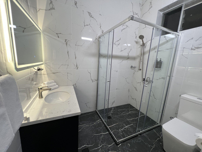 Bathroom 4, Lismore City Motor Inn, Lismore - Pt A