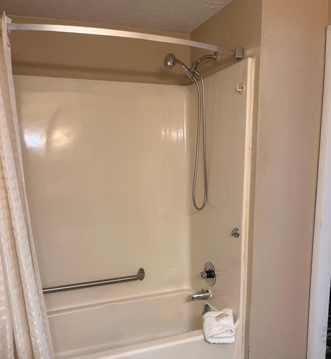 Bathroom 5, Stay-Well Inn, Monroe