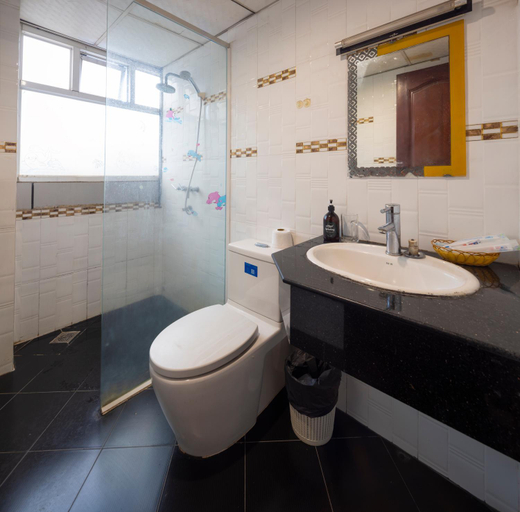 Bathroom 4, Saigon Pink Hotel, District 1