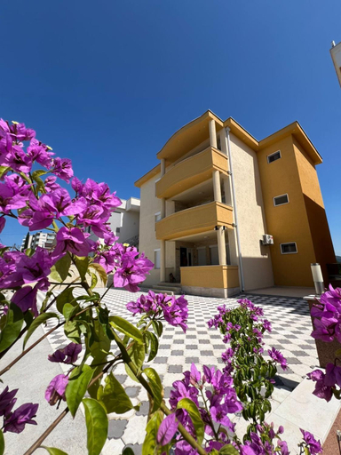 Others 2, Apartments Edona