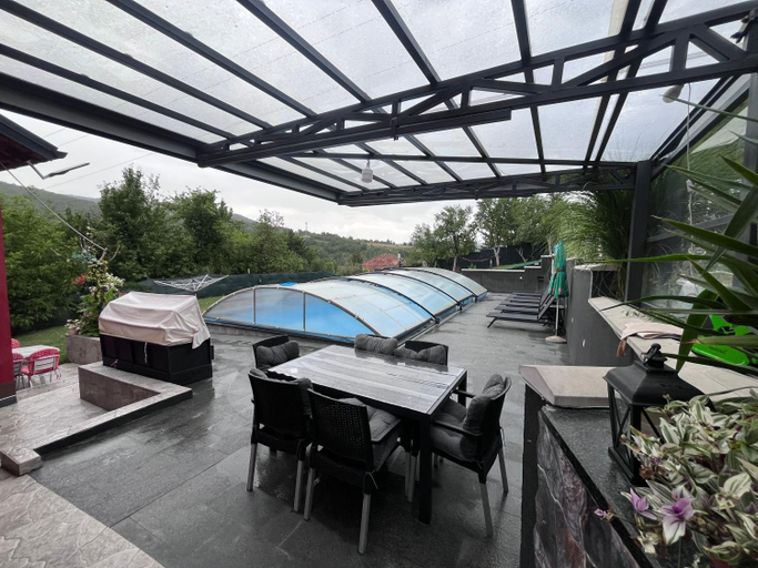 Food & Drinks, Villa Diamond Hill, Sarajevo
