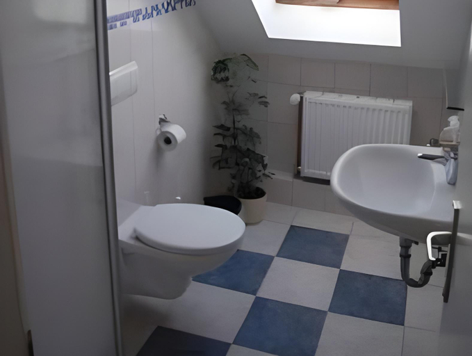 Bathroom 5, Blue Doors Hostel KTV, Rostock