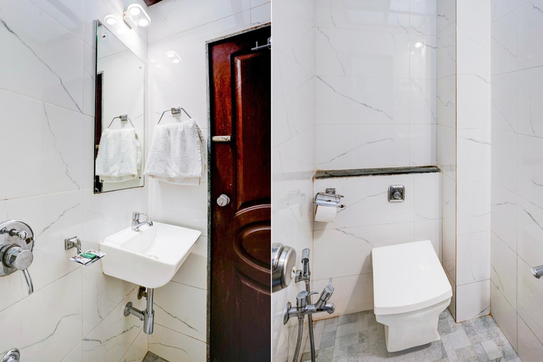 Bathroom 4, Hotel Airport Metro Near Chhatrapati Shivaji International Airport, Mumbai Suburban
