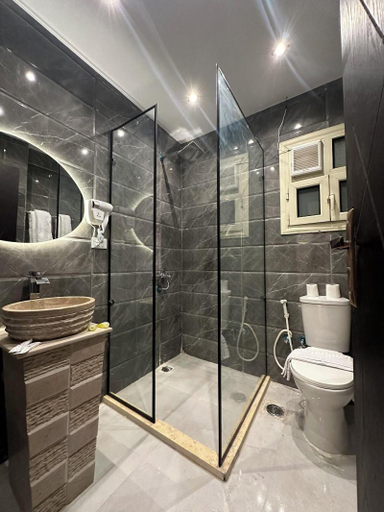 Bathroom 3, Crowne pyramids view inn , Al-Ahram