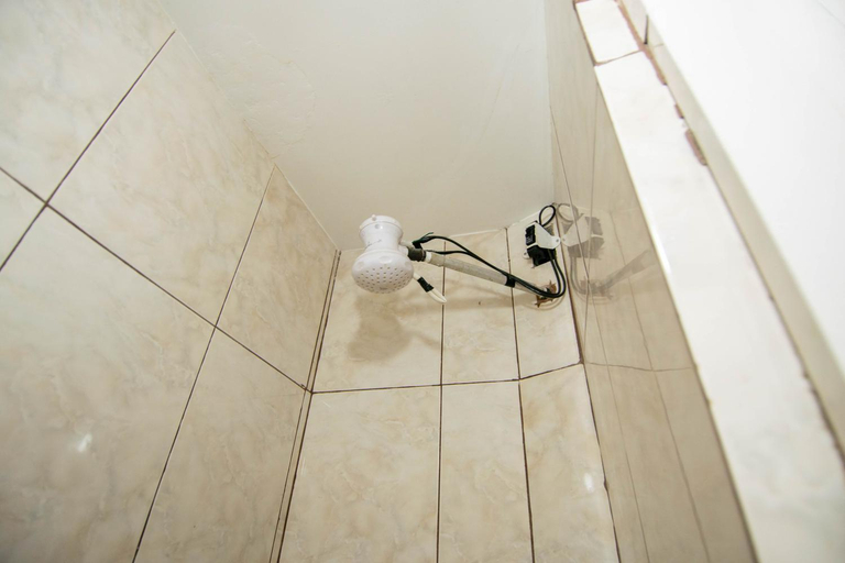Bathroom 2, Suite e Quartos Privativos em frente a praia de Copacabana, Rio de Janeiro, Rio de Janeiro