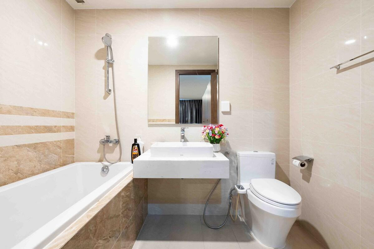 Bathroom 4, Hana Apartment_2br_Bitexco View_Saigon Royal, District 4