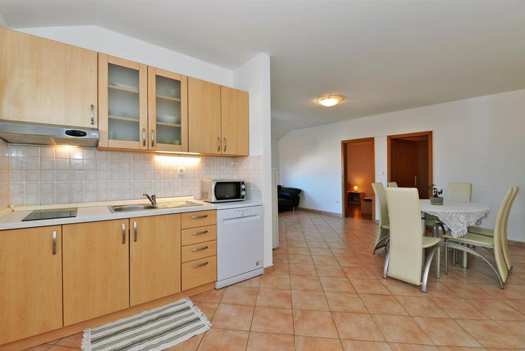 4, Apartments Branimir, Murter