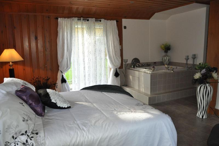 Bedroom 2, Auberge sur la Cote, Charlevoix-Est