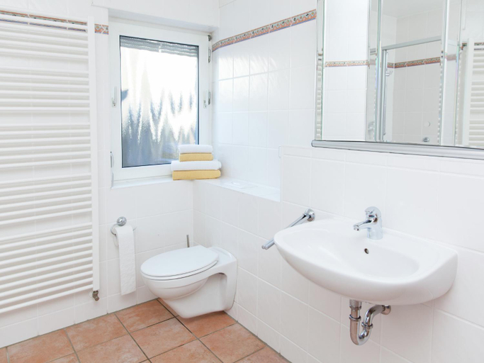 Bathroom 2, Farmhouse Escape in Haserich, Cochem-Zell