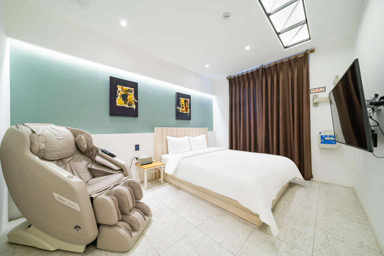 Bedroom 2, Yeoju Ace Hotel, Yeoju