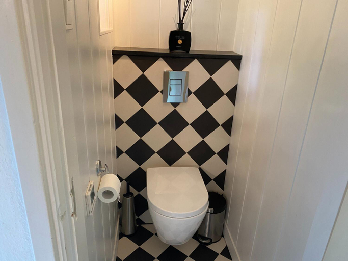 Bathroom 4, Holiday Home in Bergen near the Beach, Bergen