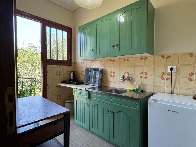 Kitchen 5, Pandesia Apartments, Ionian Islands