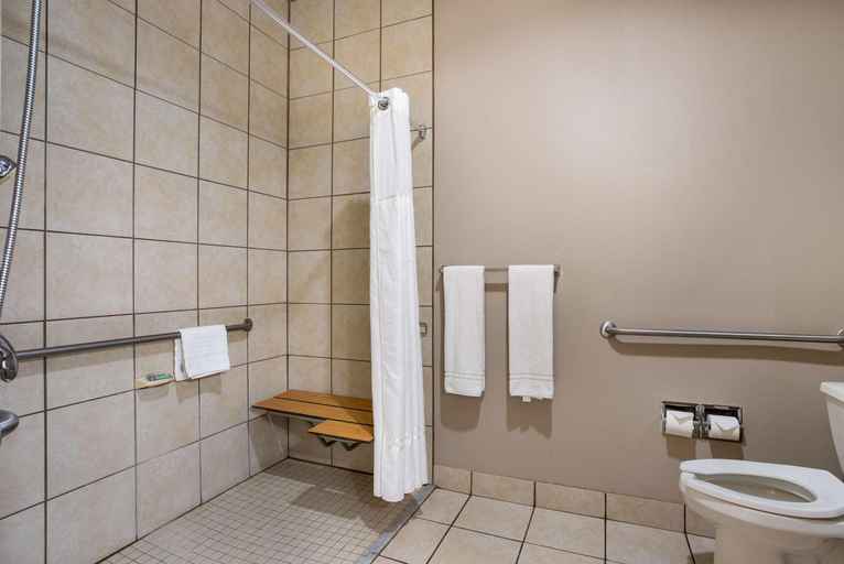 Bathroom 4, Best Western Gallup West, McKinley