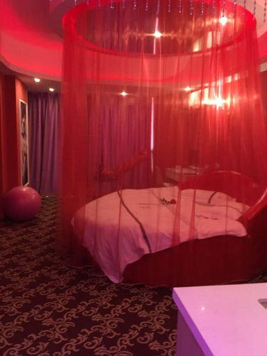 Bedroom 4, 1314 Hotel(Qiaokou Road subway station), Wuhan
