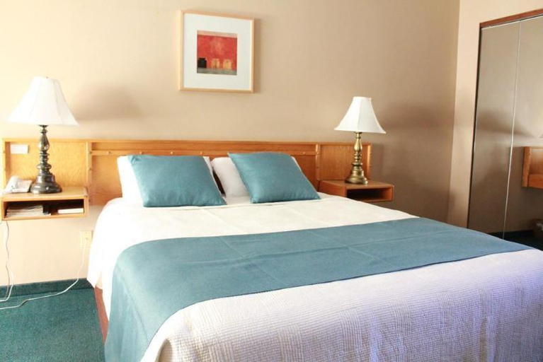 Bedroom 3, Sunshine Lodge, Sunshine Coast