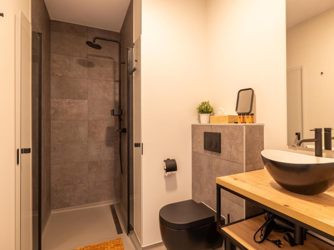 Bathroom 3, Apartment in Sint-annaland by the Harbor, Tholen