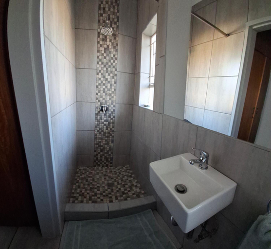 Bathroom 2, Friedenheim Gastehuis, Thabo Mofutsanyane